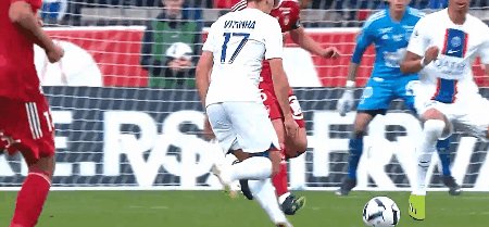 1662828293345097368.gif psg 9.gif