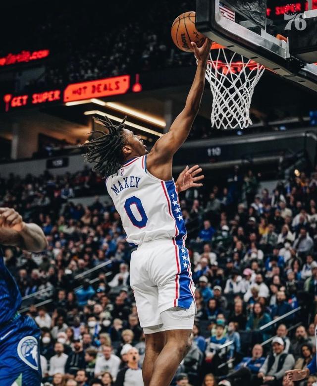 开云官网-哈登首秀刺痛篮网 无缘两小将令他们难成赢家