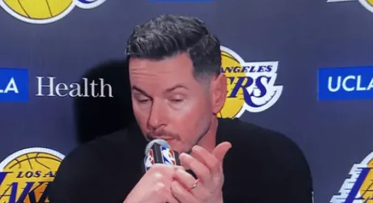 开云官网-雷迪克：里夫斯本场对阵76人将继续受到上场时间限制